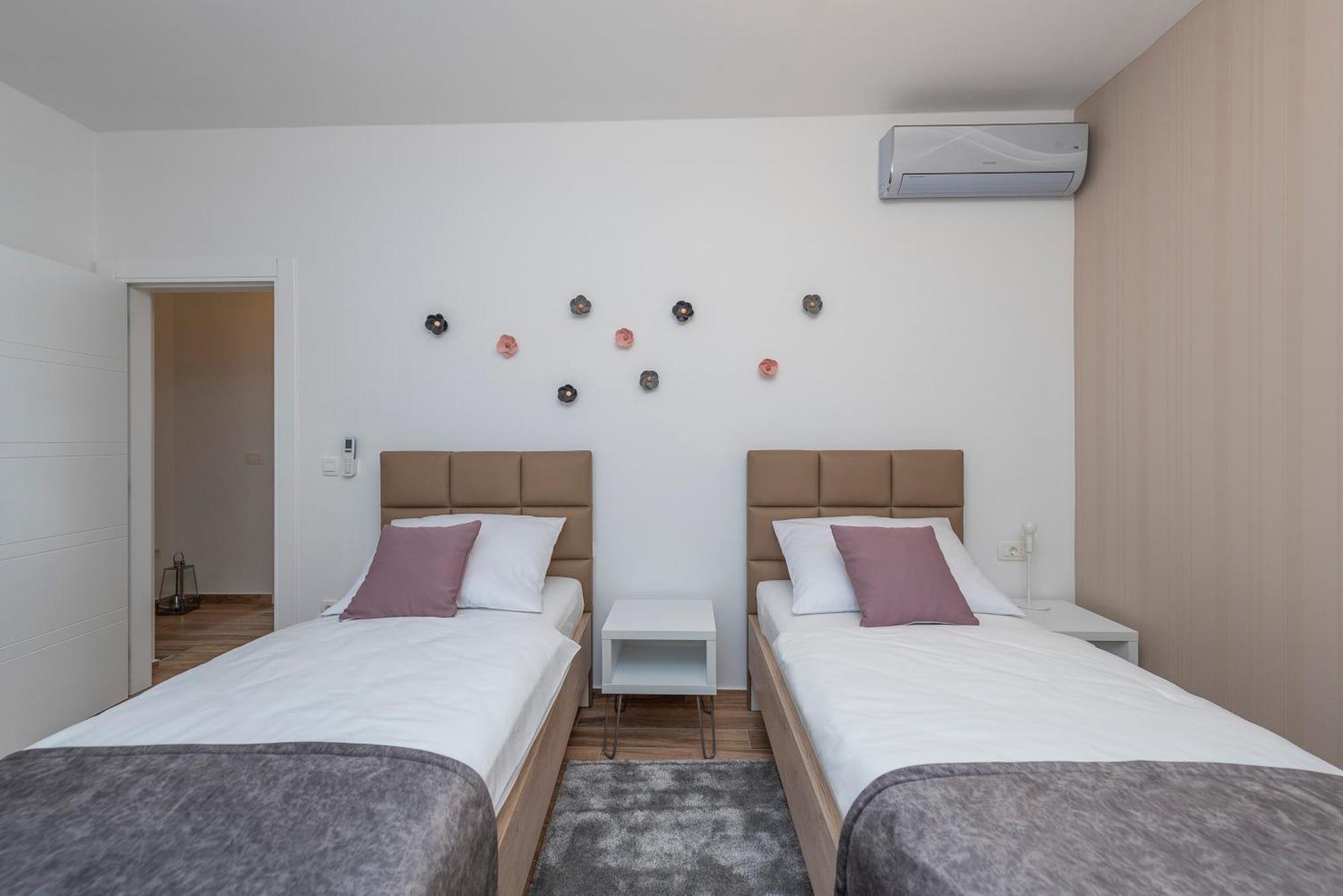 Luxury Apartments - La Vir 1 & 2 المظهر الخارجي الصورة